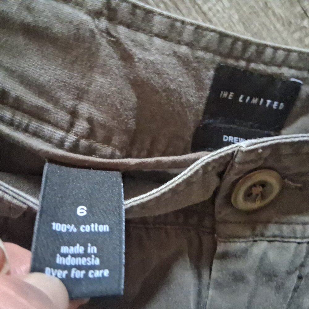 The Limited Drew Fit Shorts Tan Beige Size 6 + Free Top - Picture 5 of 5